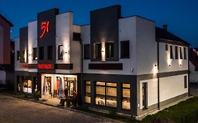 Hotelik 51